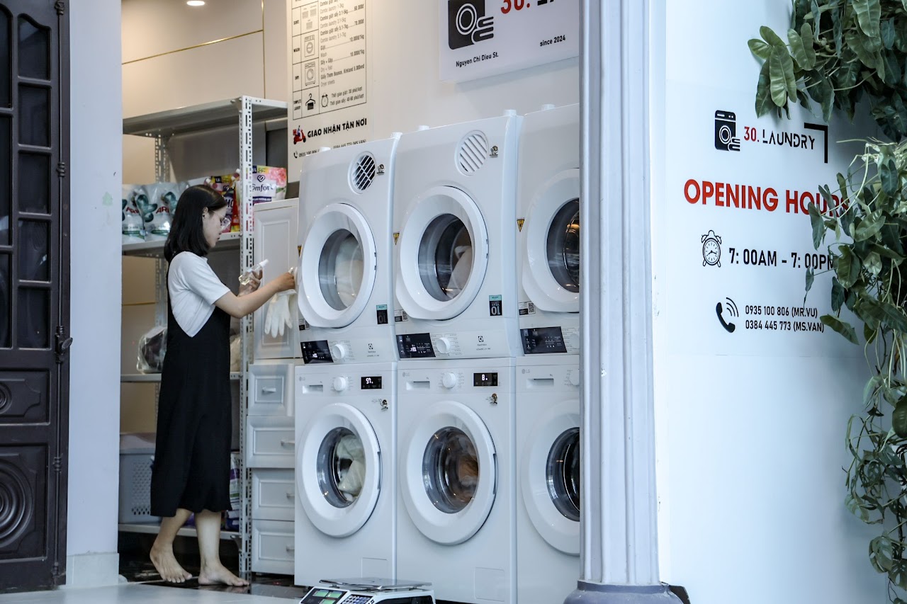 Khu vực sấy khô quần áo tại 30 Laundry Huế